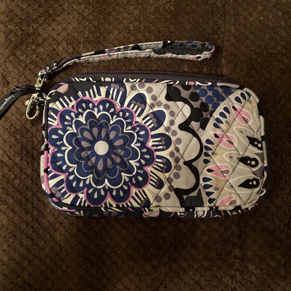 Vera Bradley smartphone wallet!!